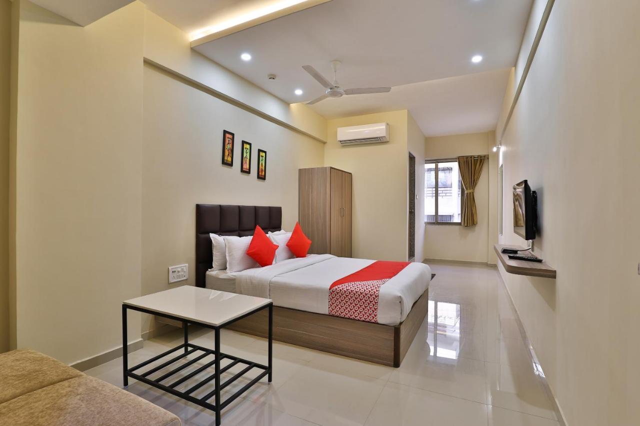 Oyo 28429 Hotel Citadel Σουράτ Εξωτερικό φωτογραφία